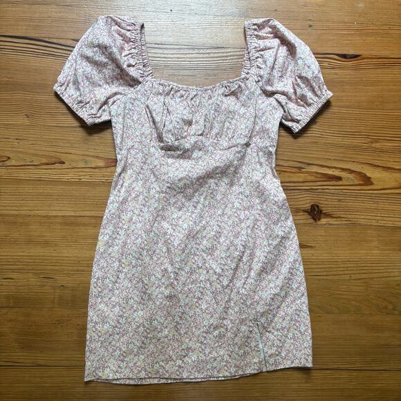 ASTR The Label Wendy floral puff sleeve smocked back mini dress SIZE L - Picture 3 of 9